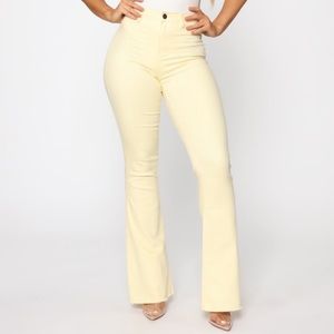 Fashion Nova Flare high waist Jeans